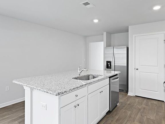 4th image of 1092 Mulligan Dr
