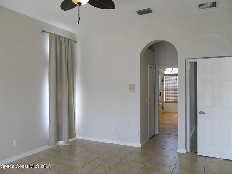 986 Fostoria Dr — Photo 12