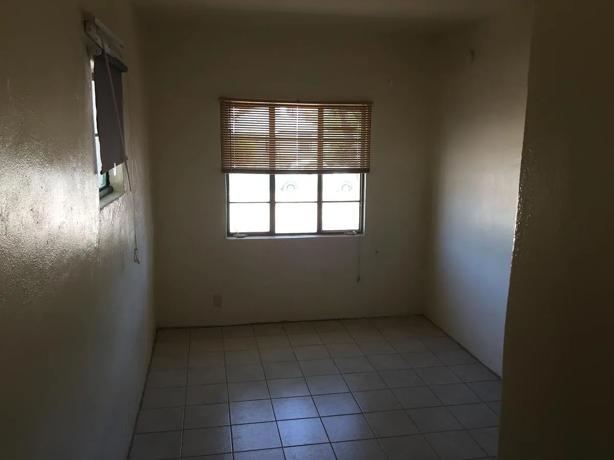 1 bed, 800 sqft, $1,100 — Photo 2