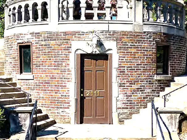Cherokee Park Place, 2111 Eastern Pkwy #28, Louisville, KY 40204