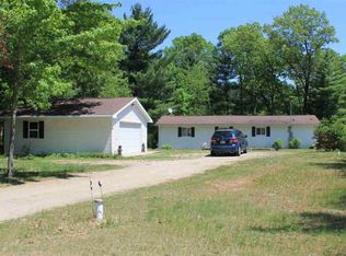 N1110 County Rd E, Waupaca, WI 54981
