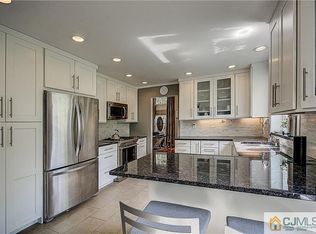 5 Marigold Ct, Princeton, NJ 08540