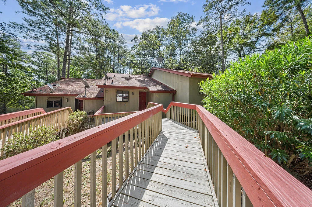 1 bed, 1.5 bath, 1209 sqft, $1,500 — Photo 3