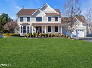 26 Goldfinch Rd, Jackson, NJ 08527