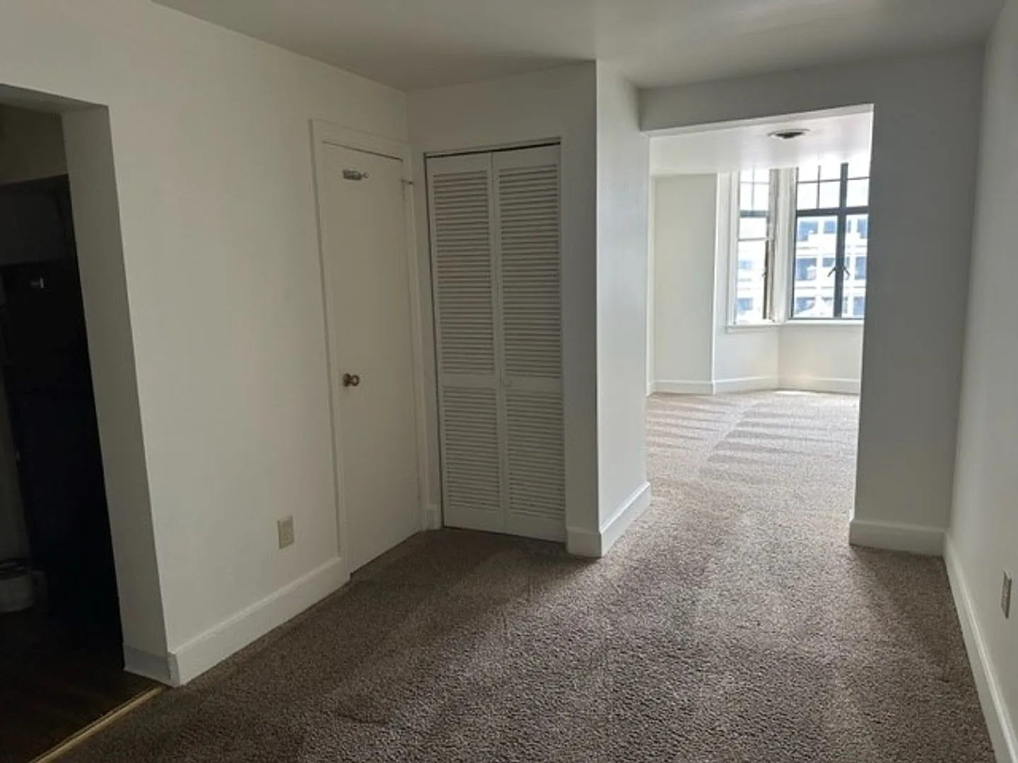 213 N 2nd St — Photo 2