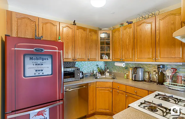 Sold by Coldwell Banker Reliable Real Estate | media 3