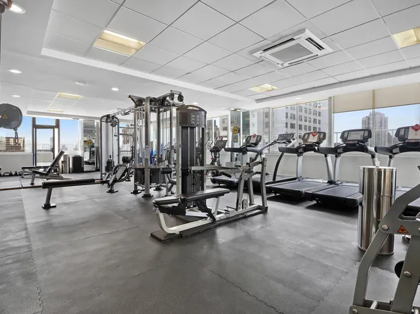 220 East 65th Street image 16 of 23