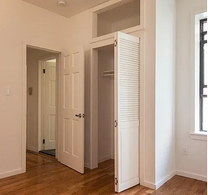 Sold by Washington Realty Corp. | media 9