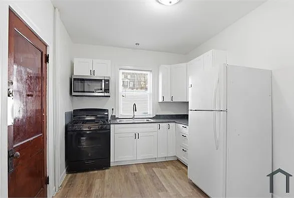 341 Belmont St #1 — Photo 1