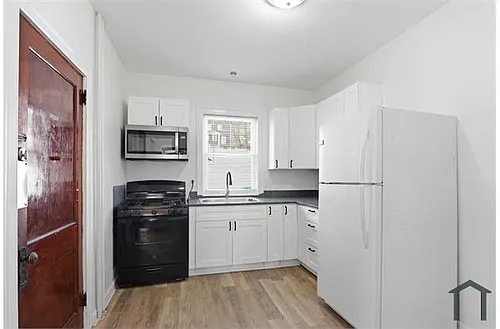 341 Belmont St #1 Photo 1