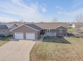 3007 Bonnie Ln, Milford, IA 51351