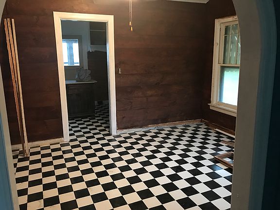 4th image of 164 Meadow Pond Ct