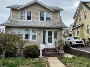 33 Chestnut Ave, Bogota, NJ 07603
