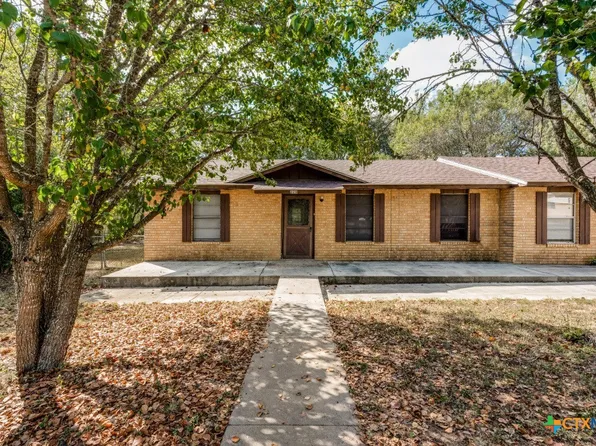 225&229 Country Acres Dr, Seguin, TX 78155