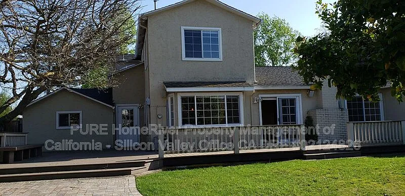 4 bed, 3.0 bath, 2642 sqft, $8,100 — Photo 2