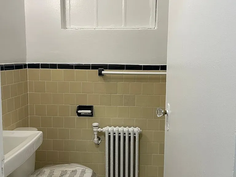 Q Street Apartments — Photo 5