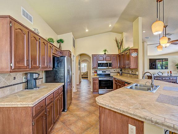 4th image of 37285 S Canyon View Dr