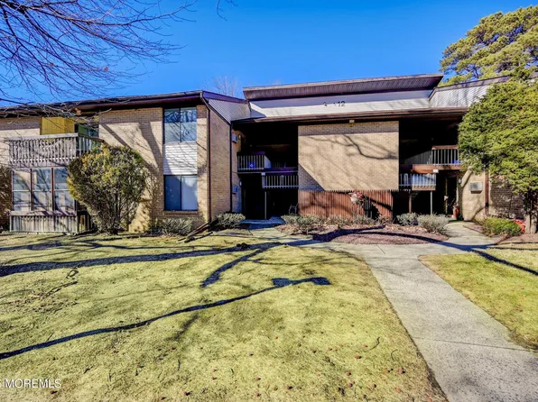 12 Pine Cluster Cir Unit F, Manalapan, NJ 07726