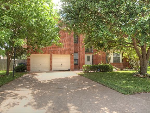 2nd image of 1104 Thistle Trl