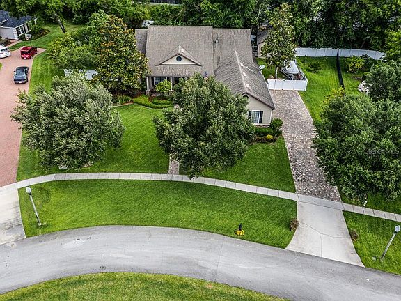 2nd image of 24012 Plymouth Hollow Cir
