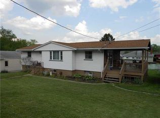 521 N 8th St, Youngwood, PA 15697