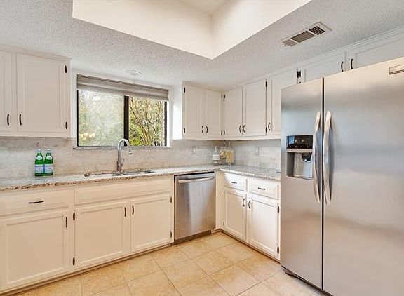 2nd image of 5104 Doe Valley Ln
