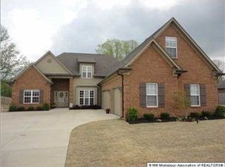 2696 Della St, Hernando, MS 38632