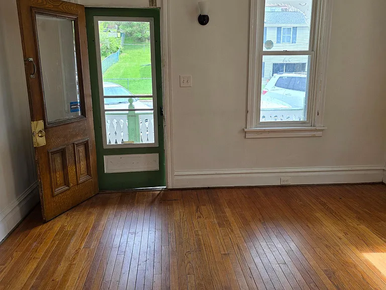 630 S 2nd St — Photo 5