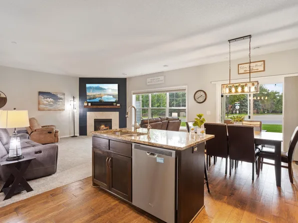 12276 River Valley Dr, Burnsville, MN 55337