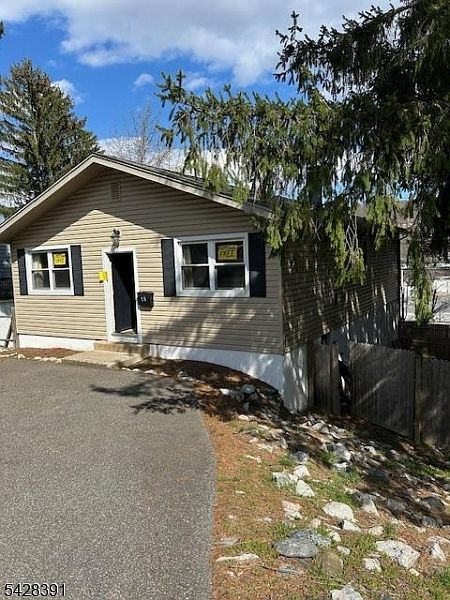 1st image of 15 Carl Walsh Rd