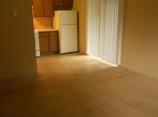 724 Inland Cir APT 102, Naperville, IL 60563