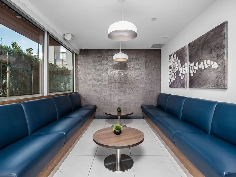 Rhys Building — Photo 50