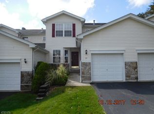24 Spruce Hills Ct, Hamburg, NJ 07419