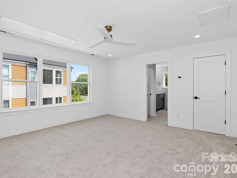 2714 Baltimore Ave — Photo 22