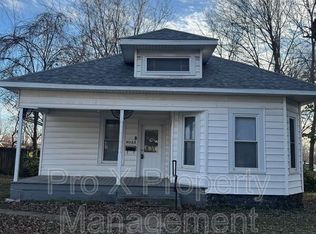 1022 W Calhoun St, Springfield, MO 65802