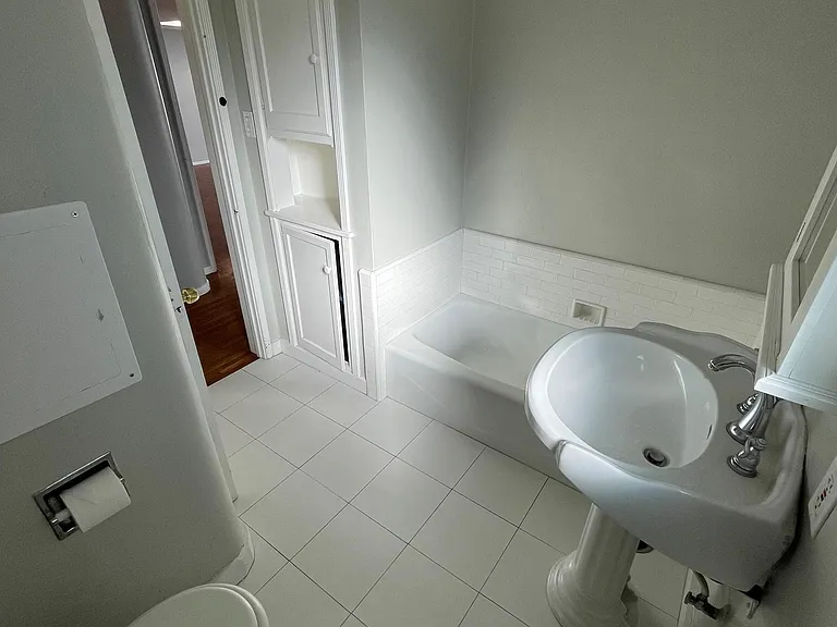 Guest bath 2 wide