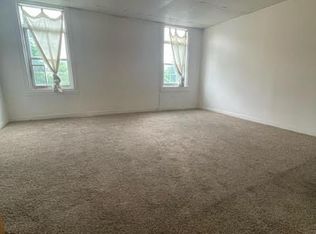 2216 N Calvert St #3, Baltimore, MD 21218