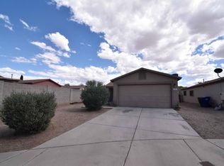 1589 W Carey Belle Ct, Tucson, AZ 85746
