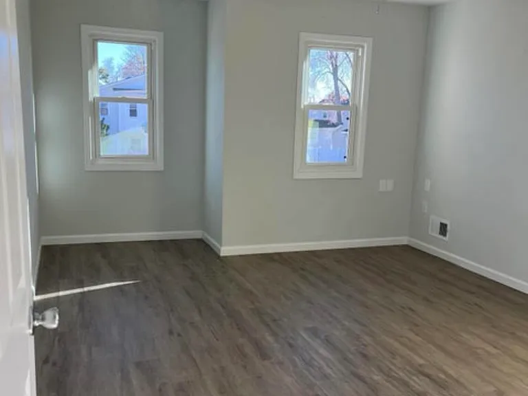 5 Emerald Dr #A — Photo 9