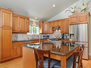 6 Southgate Dr, Cortlandt Manor, NY 10567