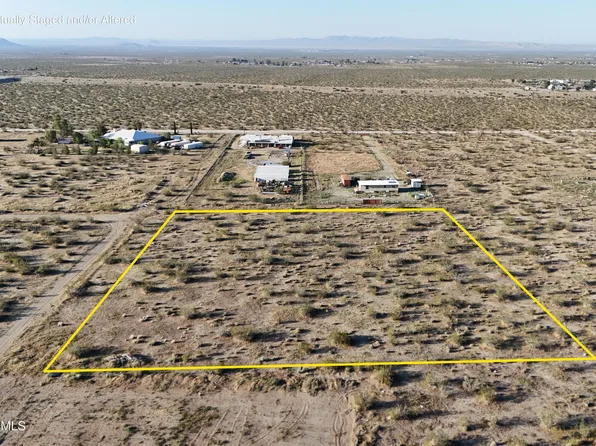 Olivera Rd, Phelan, CA 92371