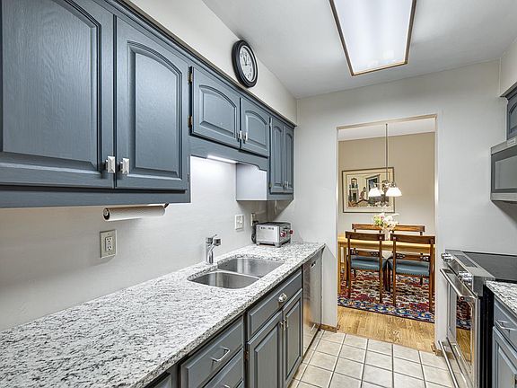 3rd image of 2220 Midland Grove Rd APT 202