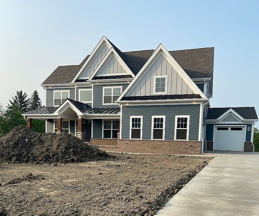 2nd image of 104 Cypress Ln