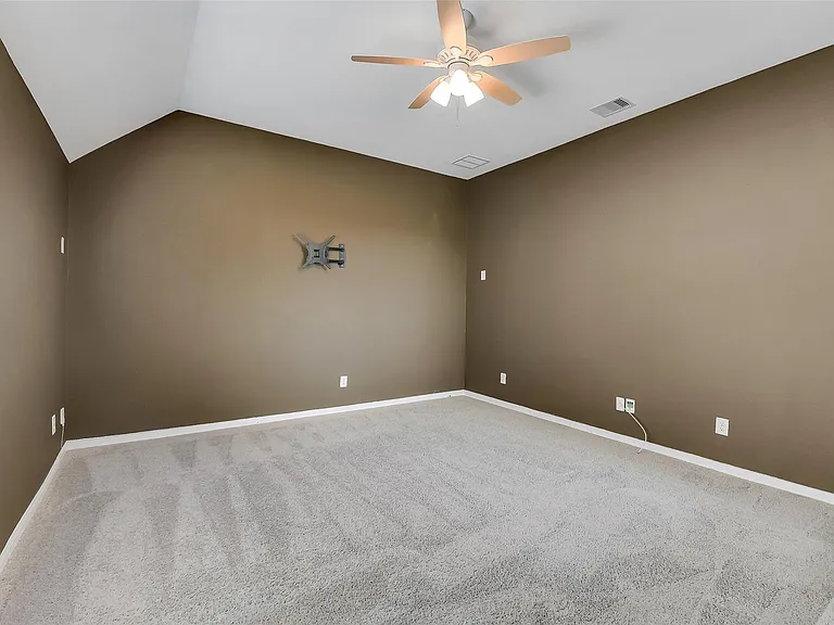 16706 Chestnut Square Dr — Photo 30
