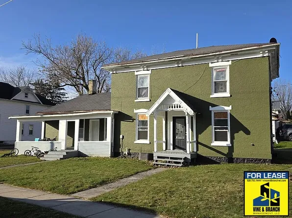 401 S College Ave, Fox Lake, WI