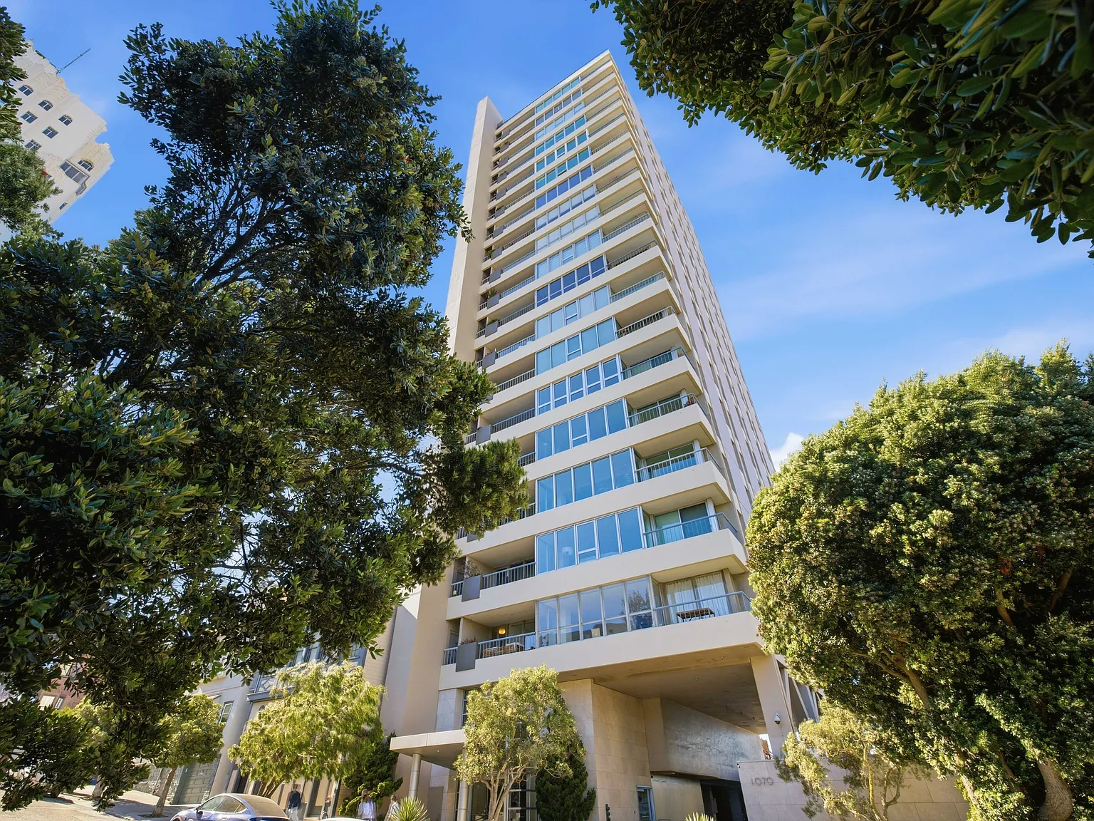 2 bed, 2.0 bath, 1616 sqft, $18,500 — Photo 2