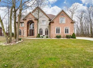 1057 Abbey Rd, Monroe, MI 48161