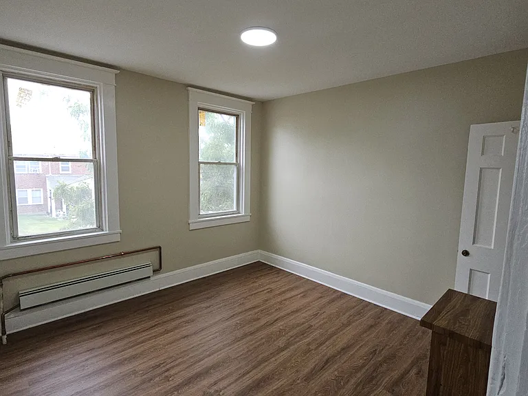 3033 Mayfield Ave #2 — Photo 2