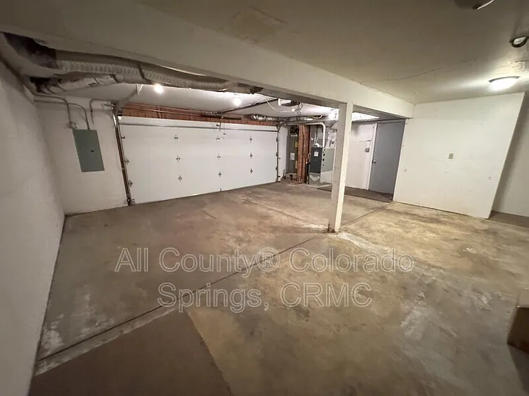 931 Kings Crown Rd — Photo 33