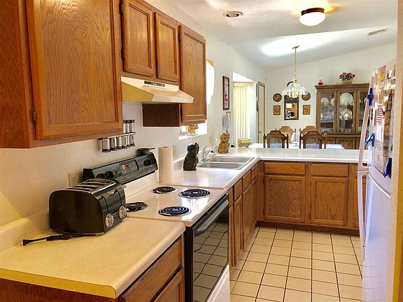 4th image of 13477 E 44th Dr